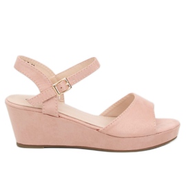 Růžové sandály na nízkém klínovém podpatku růžové K-7 Pink růžový