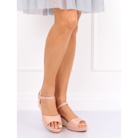 Sandály na nízké klínové patě růžové K-7 Pink II-GAT růžový