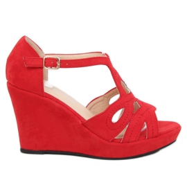 Červené sandály na klínku LM-002 Red červený