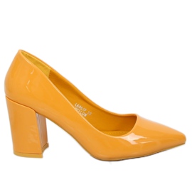 Čerpadla na žlutém sloupku LE061P Žlutá