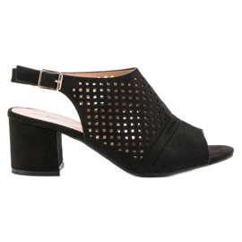 Neformální uzavřené sandály černý