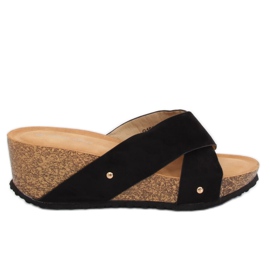 Černé klínové pantofle G1560 černý