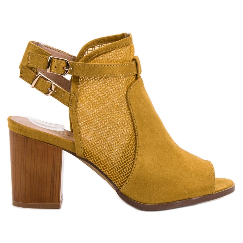 Evento Stylové uzavřené sandály žlutá Evento Stylové uzavřené sandály žlutá