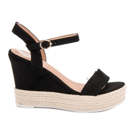 Ideal Shoes Stylové sandály na klínku černý