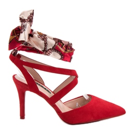 Milaya Jehly svázané stuhou červený