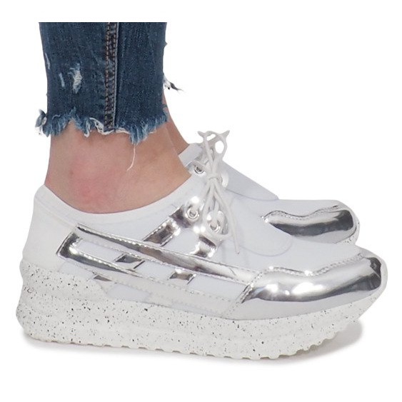 Bílé sportovní tenisky na platformě Calixte bílý