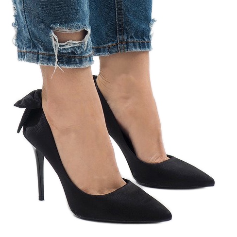 Klasické černé mašličky LB-336 černá