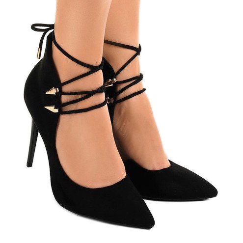 Černé lodičky na uvázaném čepu 6251-P černá Černé lodičky na uvázaném čepu 6251-P černá