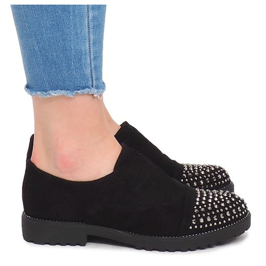 Módní obuv s cvočky 22-2 černá