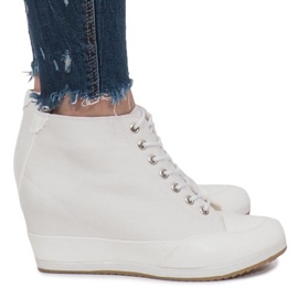 Bílé klínové tenisky kapucinový materiál bílý