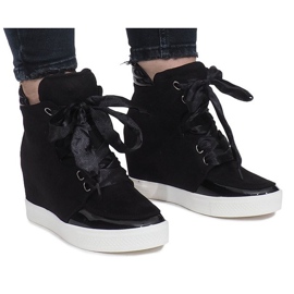 Černé semišové tenisky od Nathalie černá