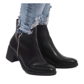 Černé zateplené boty s cvočky NC268 černý