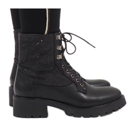Ideal Shoes Černé šněrovací kotníkové boty s flitry 1621 černý