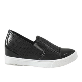 Černé tenisky na klínku DD439-1 černý