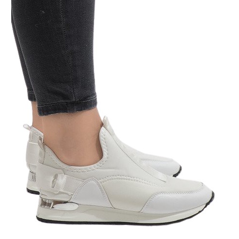 Bílé lycrové tenisky R-403 bílý