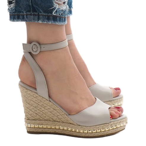 Šedé klínové sandály 2084-5 šedá Šedé klínové sandály 2084-5 šedá