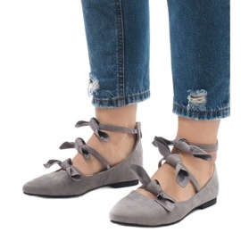 Šedé šněrovací balerínky s mašlemi G-47 šedá