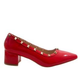 Černé lakované lodičky na sloupku X-70 červený