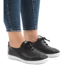 Černé prolamované tenisky HR61116 černý