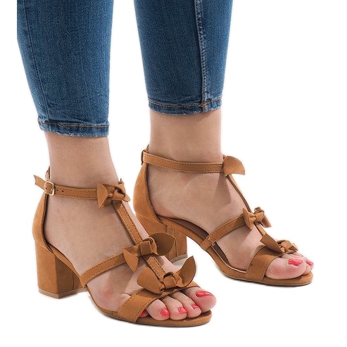 Velbloudí sandály na vysokém podpatku EL-107 hnědý Velbloudí sandály na vysokém podpatku EL-107 hnědý