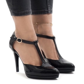 Černé lodičky na pilíři A509-22-2 černý