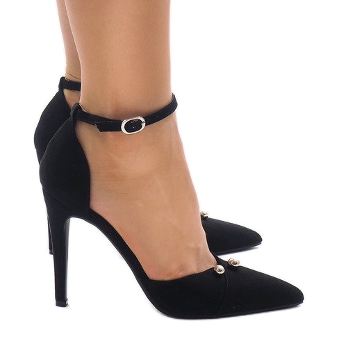 Černé lodičky na čepu M1L3223-13 černá