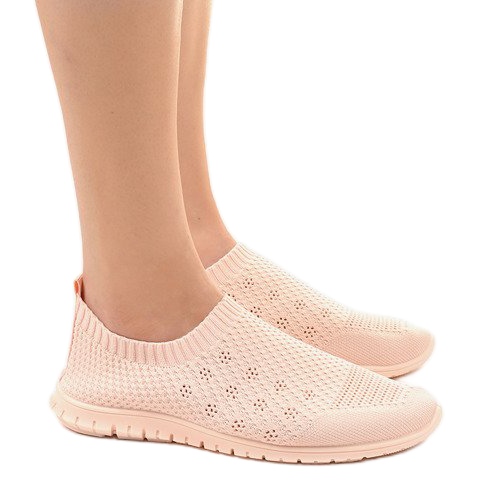 Růžová sportovní obuv B111-13 růžový