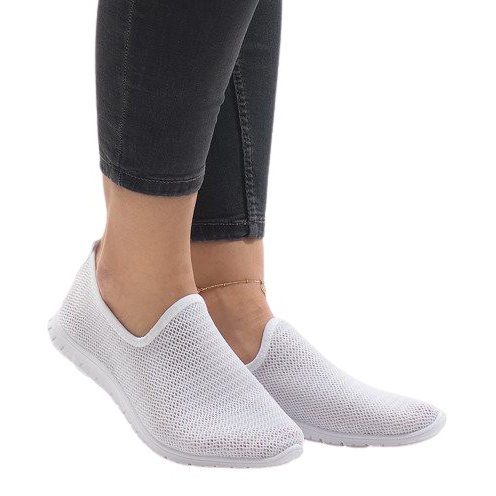 Bílé sportovní boty 909-17 bílý