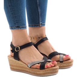 Černé sandály na platformě WS8816 černá