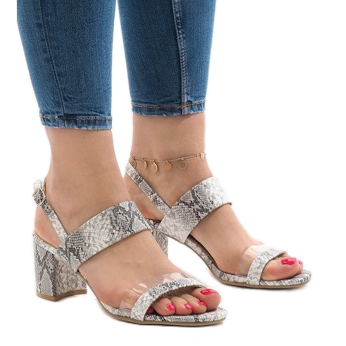 Hadí sandály na semišovém semiši S-7346 bílý Hadí sandály na semišovém semiši S-7346 bílý