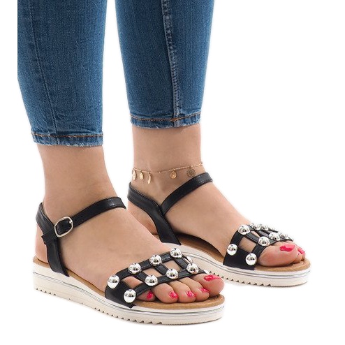 Černé klínové sandály s gumou 35-128 černá