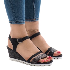 Černé sandály na platformě Y-8217 černý