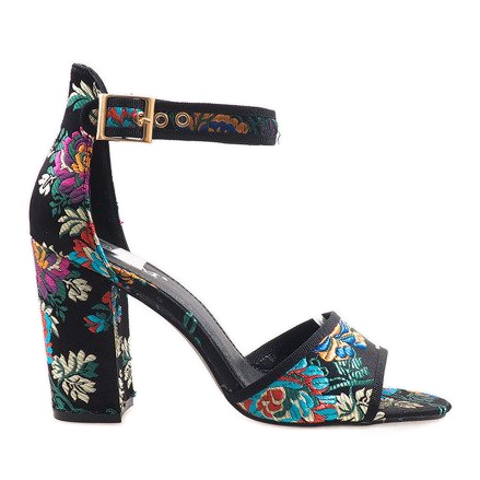 Černé sandály na sloupku 77-14 černá Černé sandály na sloupku 77-14 černá