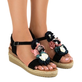 Černé klínové sandály s květinami 218-168 černá