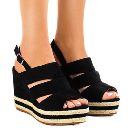 Černé espadrilky na klínové patě FG6 černá