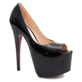 Vysoce lakované hřeby na platformě D913 černé černý