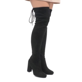 Černé semišové boty na sloupku ZH811 černá