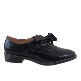 Černé šněrovací boty L7100 černý