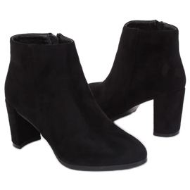 Klasické černé kozačky na vysokém podpatku A6801 Black černá Klasické černé kozačky na vysokém podpatku A6801 Black černá