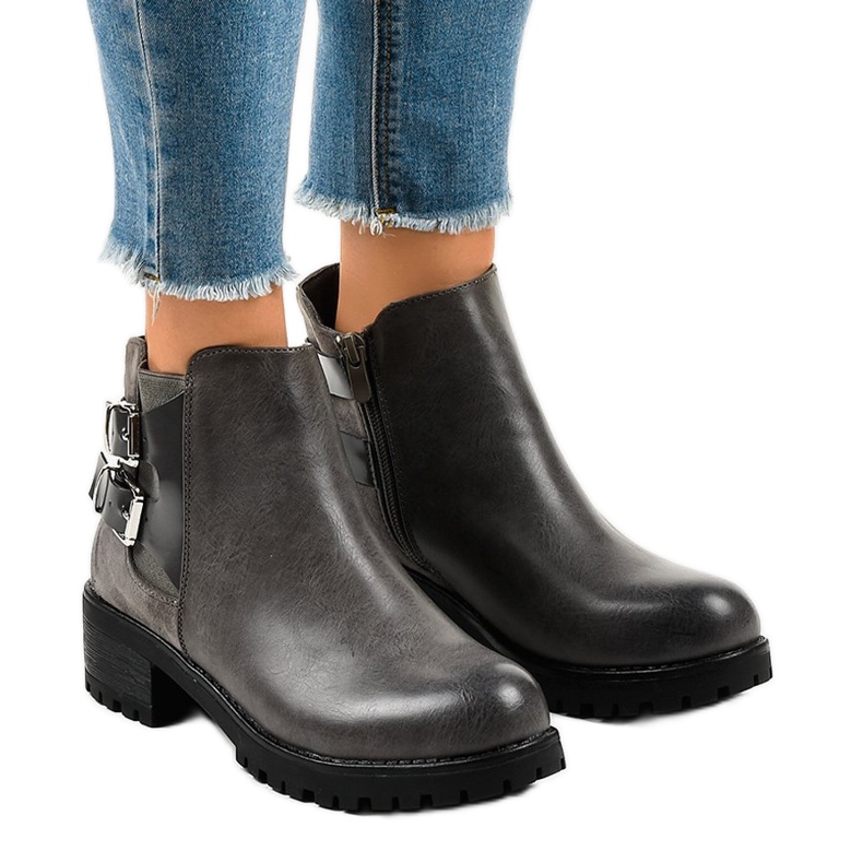 Šedé dámské kozačky na masivní podrážce M181 šedá Šedé dámské kozačky na masivní podrážce M181 šedá