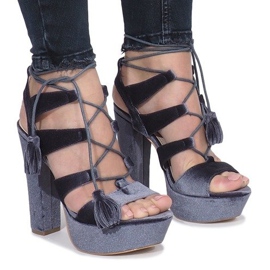 Šedé sandály na velurovém sloupku One Love šedá Šedé sandály na velurovém sloupku One Love šedá