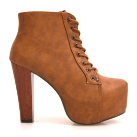 Pevné boty na patě K764 Camel hnědý Pevné boty na patě K764 Camel hnědý