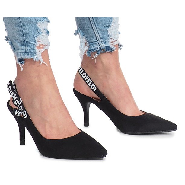 Černé sandály na podpatku od Love Paris černá