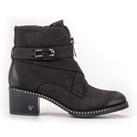 Vinceza Stylové kozačky na sloupek černá Vinceza Stylové kozačky na sloupek černá