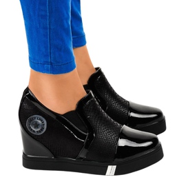 Černé klínové tenisky T1711-1 černá Černé klínové tenisky T1711-1 černá