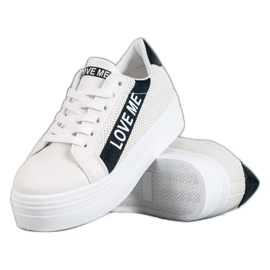 SHELOVET Bílé boty na platformě bílý