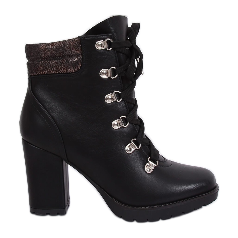 Černé vysoké podpatky 8992-PU Černá