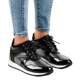 Černé tenisky se šněrovacími klíny S0054-1 černá Černé tenisky se šněrovacími klíny S0054-1 černá