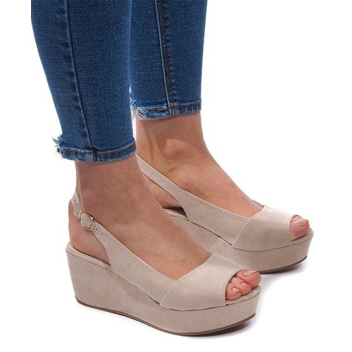 Sandály na klínu 3H096 Beige béžový