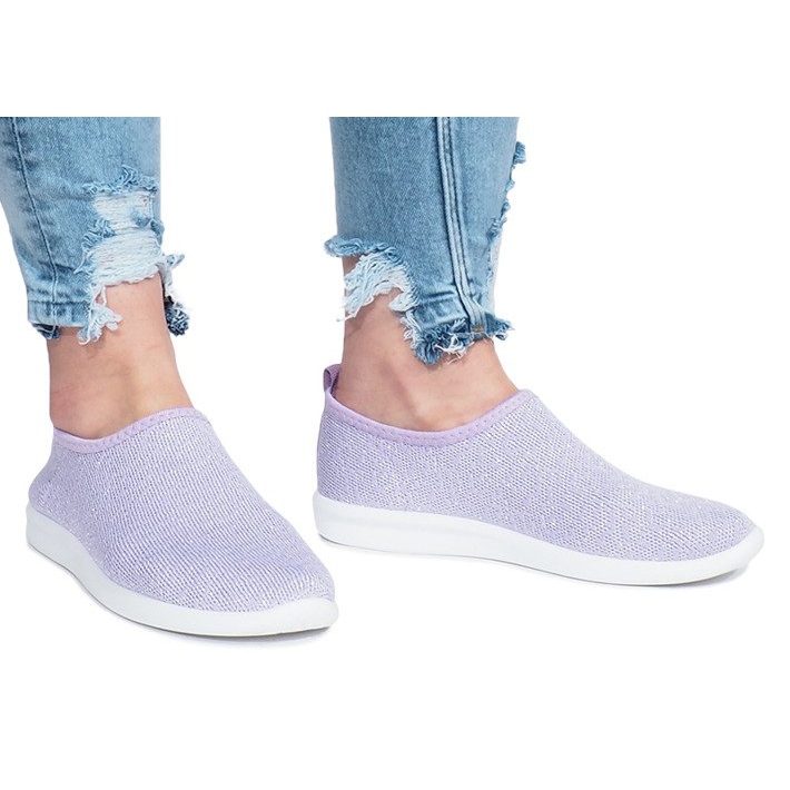 Fialové sporty Burgundsko fialový